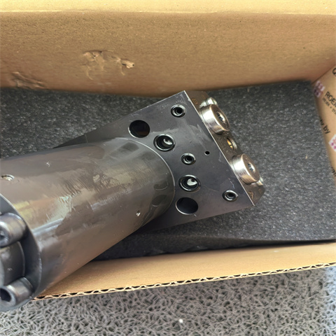 油缸1845H090L30DM (6)