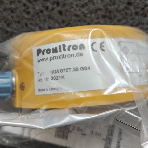 電感式接近開關(guān) IKM 070T