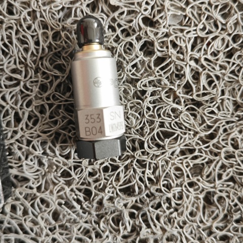 加速計(jì) 353B04 (1)