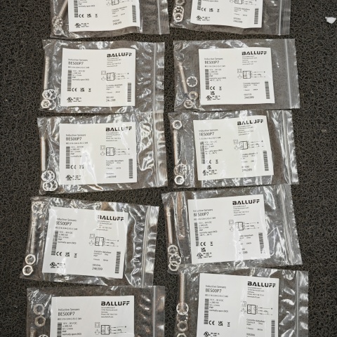 接近開關(guān)BES00P7 BES 516-324-G-E5-C-S49 (1)