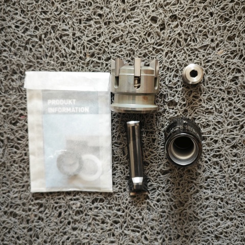 拉爪帶鎖緊螺栓9560003326 (6)