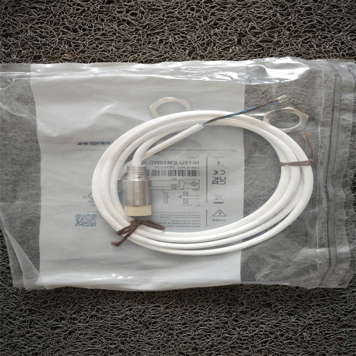 接近開(kāi)關(guān)NI15U-EM18WD-AN6X (3)