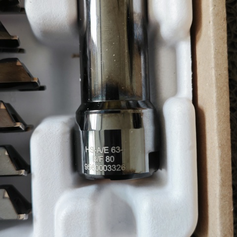 拉爪帶鎖緊螺栓 95