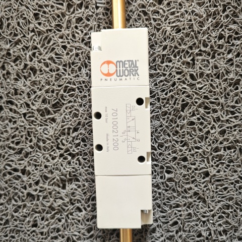 電磁閥 7010021200 (2)