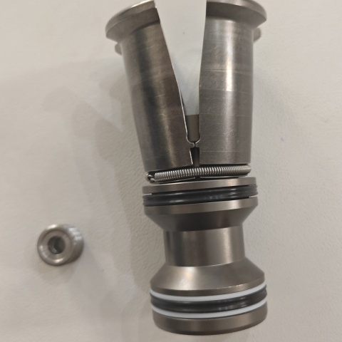 拉爪帶鎖緊螺栓95