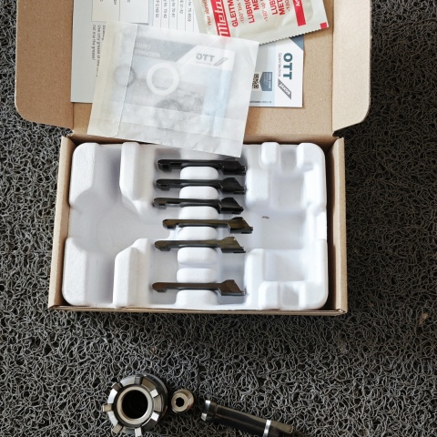 拉爪帶鎖緊螺栓 95